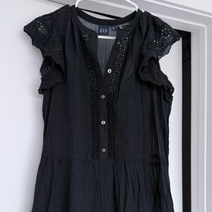 GAP black dress with built-in liner - Size Medium